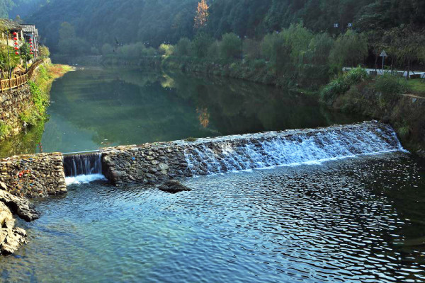 瑶河小水坝